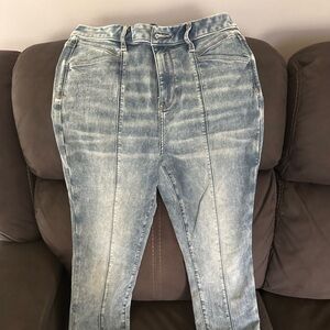 Women’s jeans